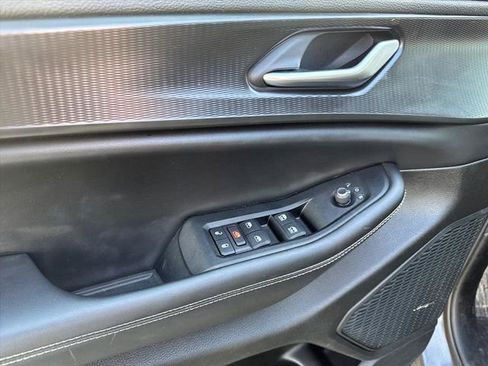 Used 2023 Jeep Grand Cherokee Laredo image 7