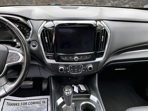 Used 2019 Chevrolet Traverse LT w/ LT Premium Package AWD/4WD image 6