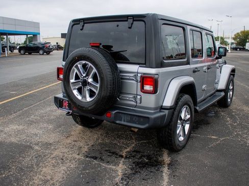Used 2021 Jeep Wrangler Unlimited Sahara image 3