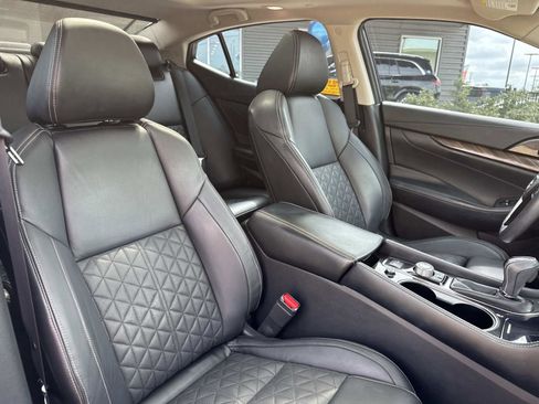Used 2017 Nissan Maxima Platinum FWD image 11