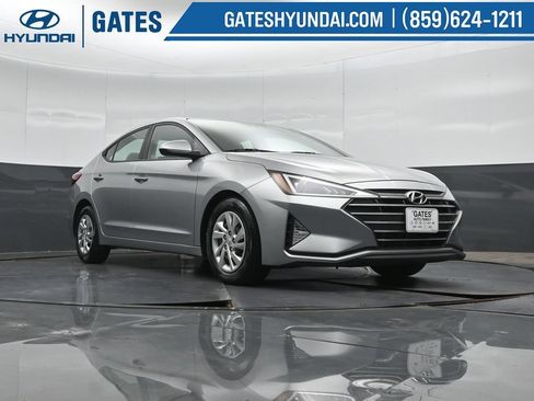 Used 2020 Hyundai Elantra SE FWD image 35