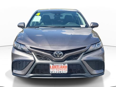 Used 2024 Toyota Camry SE image 2
