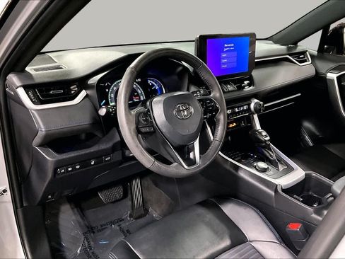 Used 2024 Toyota RAV4 XSE w/ Weather Package AWD/4WD image 18