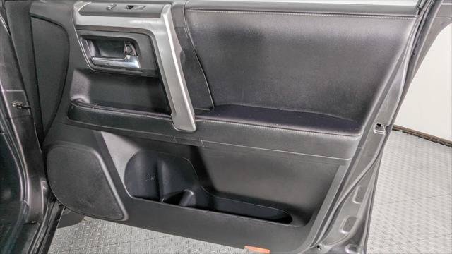 Used 2018 Toyota 4Runner SR5 AWD/4WD image 24
