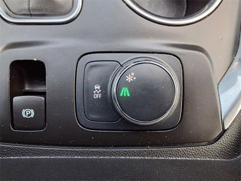 Certified 2021 Chevrolet Traverse LS image 27