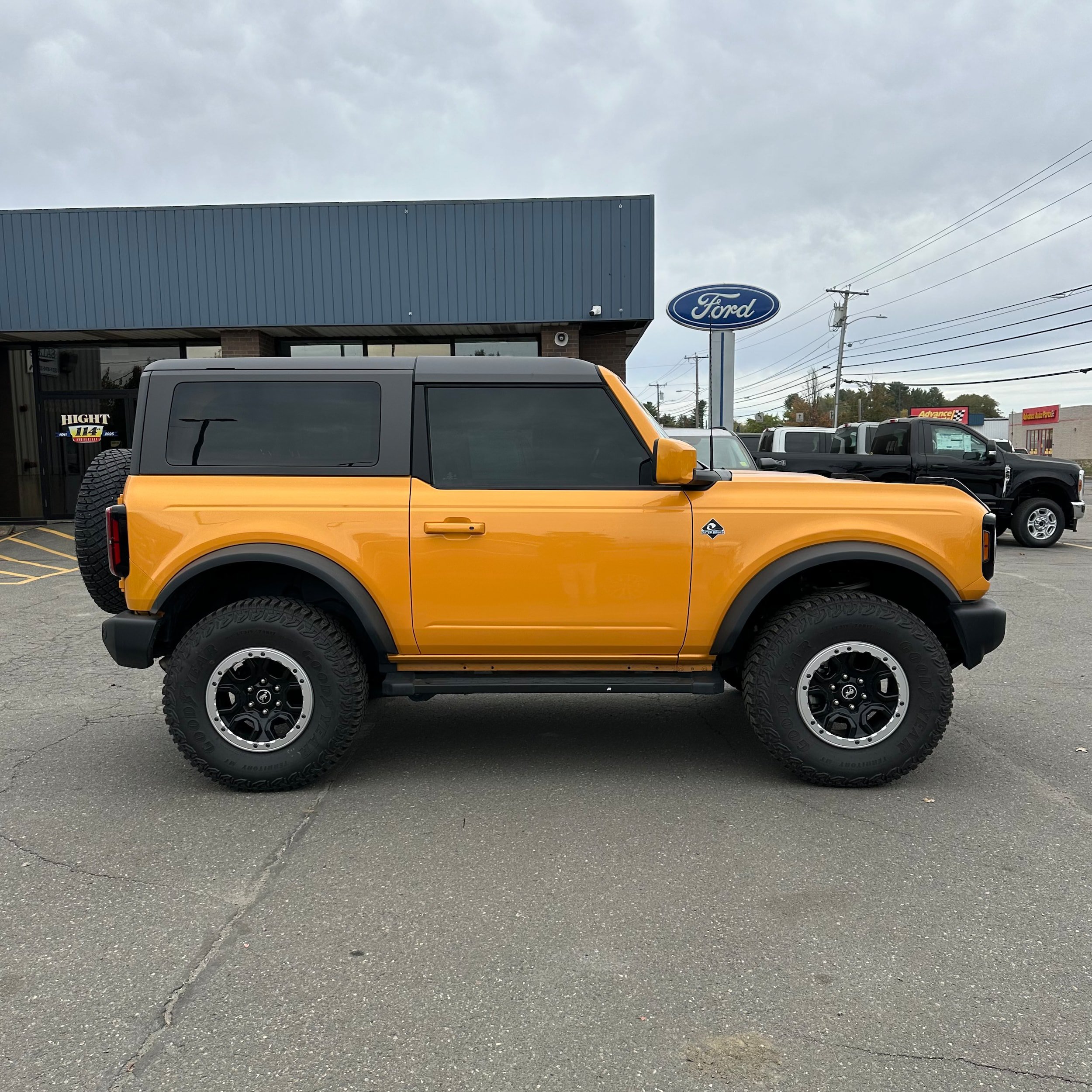 Used 2021 Ford Bronco Outer Banks w/ Sasquatch Package AWD/4WD image 2