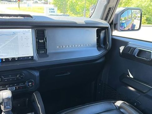 Used 2025 Ford Bronco Badlands w/ Sasquatch Package AWD/4WD image 27