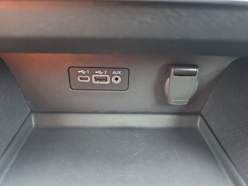 Used 2025 Nissan Altima 2.5 SV FWD image 25