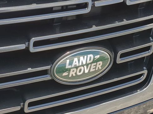 New 2025 Land Rover Range Rover Long Wheelbase SE AWD/4WD image 12