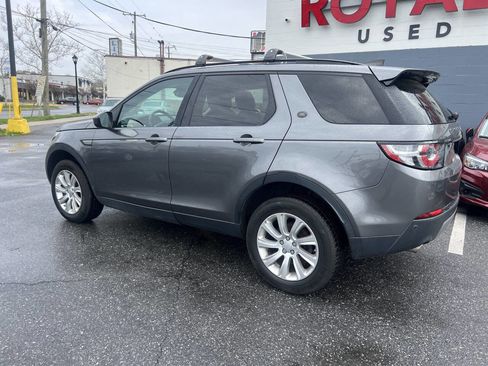 Used 2017 Land Rover Discovery Sport SE image 6