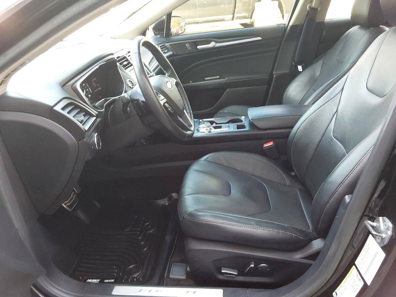 Used 2017 Ford Fusion Titanium AWD/4WD image 27