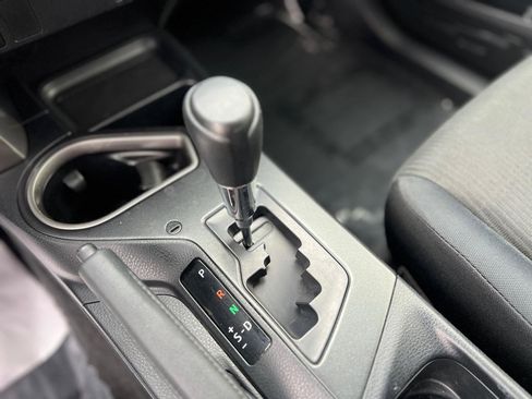 Used 2016 Toyota RAV4 LE AWD/4WD image 27