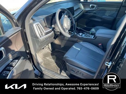 Certified 2025 Kia Sorento SX Prestige image 8