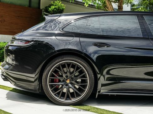 Used 2023 Porsche Panamera GTS AWD/4WD image 8