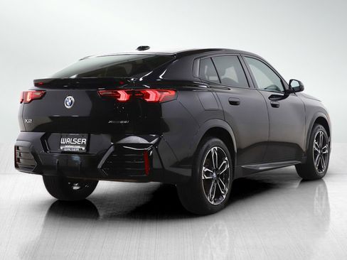 Used 2025 BMW X2 xDrive28i AWD/4WD image 6