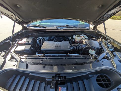 Used 2023 GMC Yukon AT4 AWD/4WD image 32