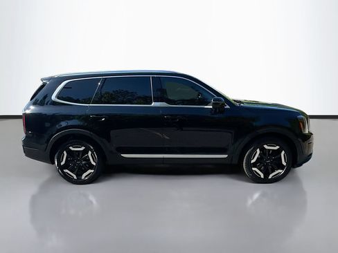 Used 2024 Kia Telluride EX w/ EX Captain's Chair Package FWD image 9