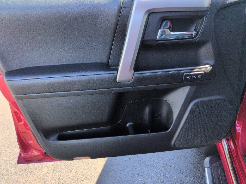 Used 2024 Toyota 4Runner Limited AWD/4WD image 10