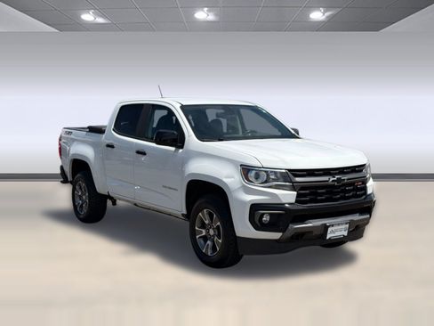 Used 2022 Chevrolet Colorado Z71 AWD/4WD image 7