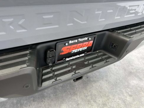Used 2026 Nissan Frontier Pro-X w/ Pro-X Convenience Package RWD image 11