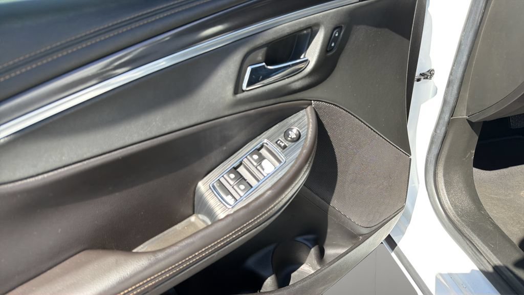 Used 2017 Chevrolet Impala LT FWD image 15
