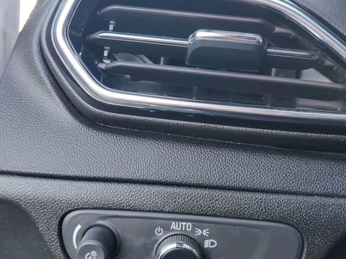 Used 2023 Chevrolet Bolt EUV LT image 20