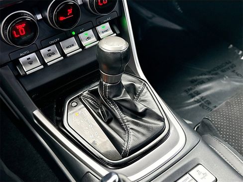 Used 2023 Toyota GR86 Premium image 16