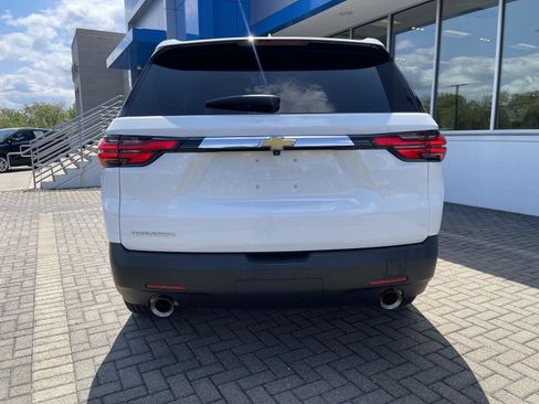 Used 2023 Chevrolet Traverse LS FWD image 4