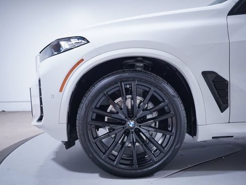 Used 2026 BMW X5 xDrive40i w/ M Sport Package AWD/4WD image 2