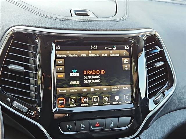 Used 2019 Jeep Cherokee Limited w/ Luxury Group AWD/4WD image 12