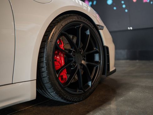 Used 2020 Porsche 718 Cayman GT4 image 20