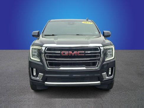 Used 2023 GMC Yukon XL SLT image 2