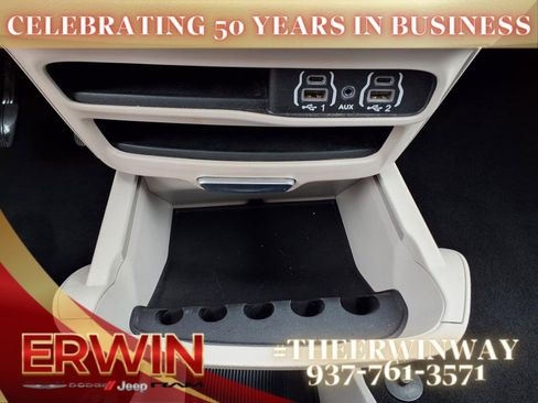 Used 2023 Chrysler Voyager LX image 23