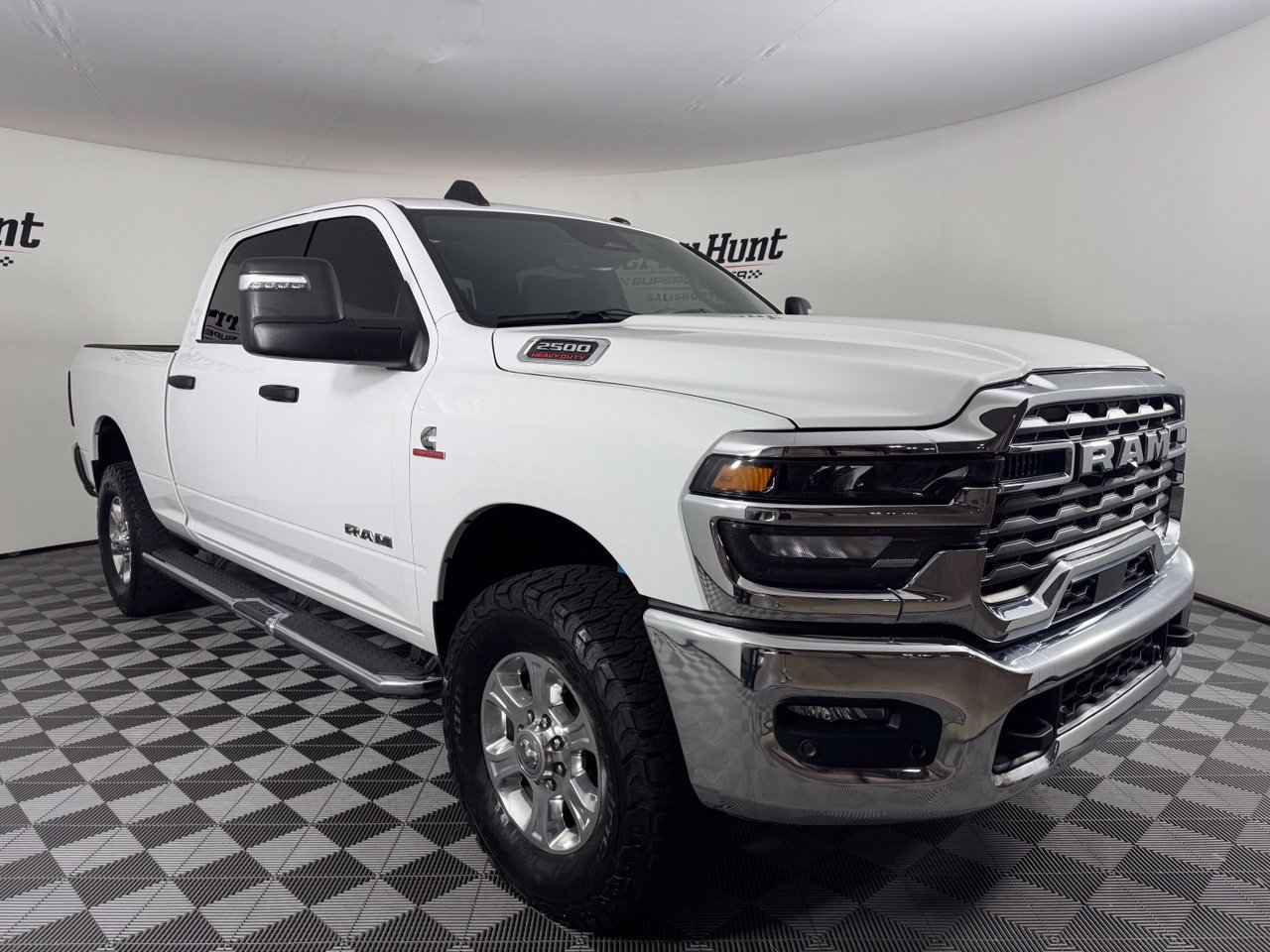 Used 2025 RAM 2500 Big Horn AWD/4WD image 4
