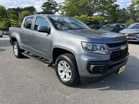Used 2022 Chevrolet Colorado LT AWD/4WD image 3