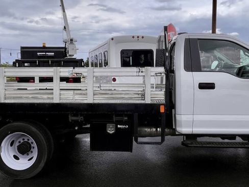 Used 2021 Ford F550 4x4 Regular Cab Super Duty image 2