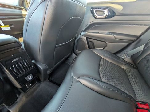 New 2026 Jeep Compass Latitude image 29