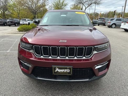 Used 2024 Jeep Grand Cherokee Limited AWD/4WD image 3