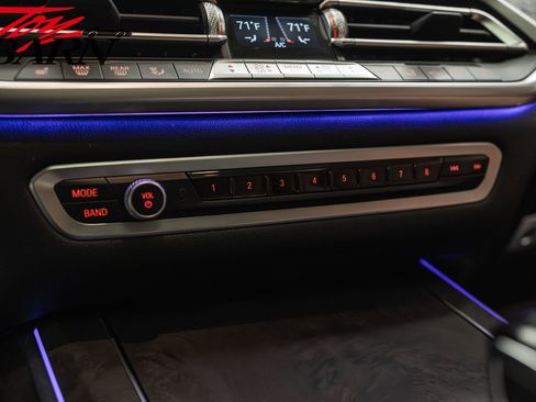 Used 2022 BMW X7 xDrive40i w/ Premium Package image 38