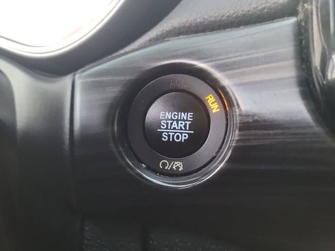 Used 2019 Jeep Grand Cherokee Altitude image 27