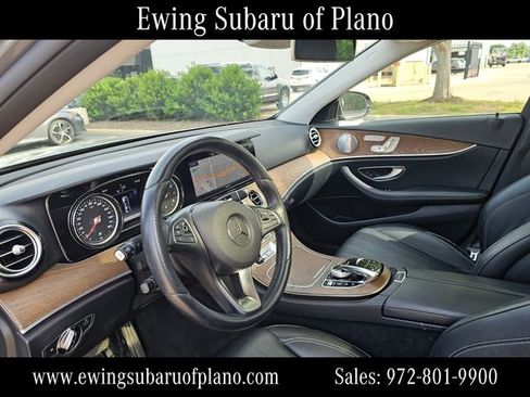 Used 2018 Mercedes-Benz E 400 4MATIC Sedan image 5