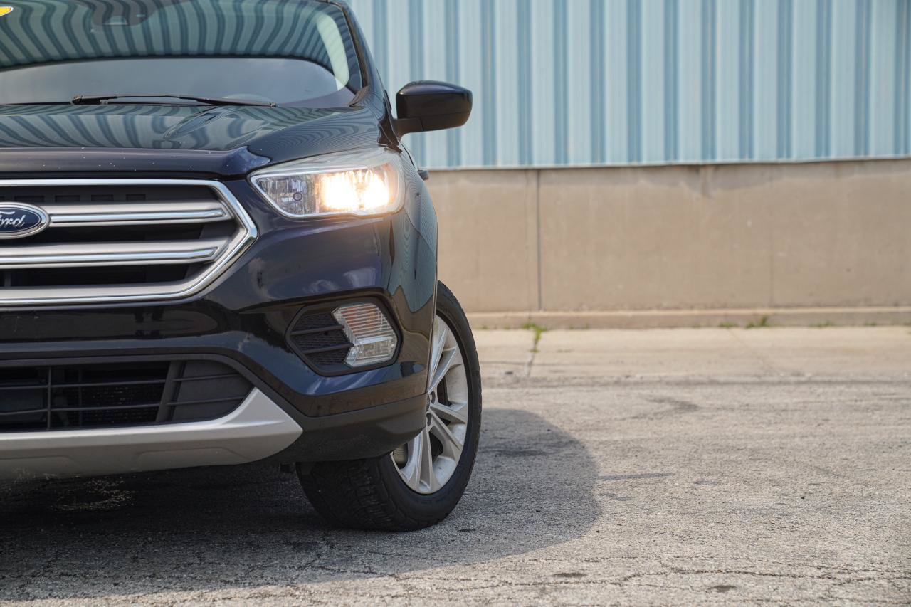 Used 2019 Ford Escape SE AWD/4WD image 2
