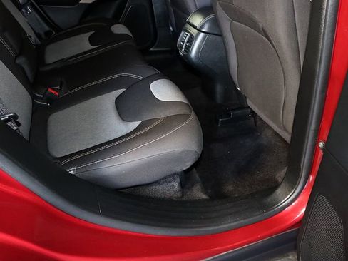 Used 2017 Jeep Cherokee Sport image 29