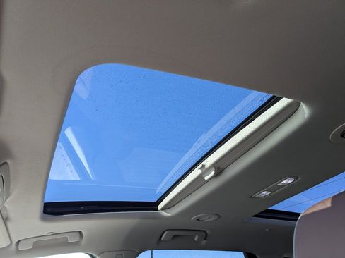 Used 2021 Buick Enclave Avenir w/ Avenir Technology Package image 24