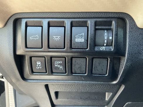 Used 2022 Subaru Ascent Premium w/ Convenience Package AWD/4WD image 29