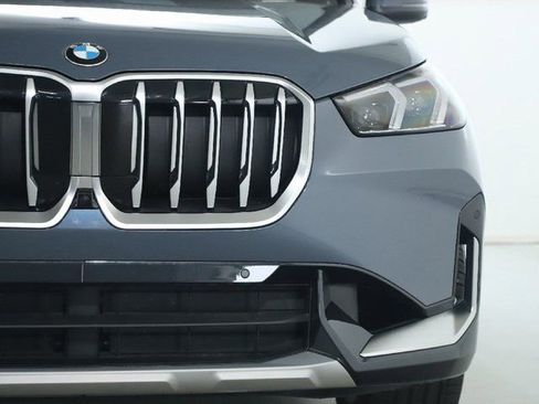 Used 2025 BMW X1 xDrive28i AWD/4WD image 9