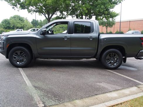 Used 2026 Nissan Frontier SV RWD image 4