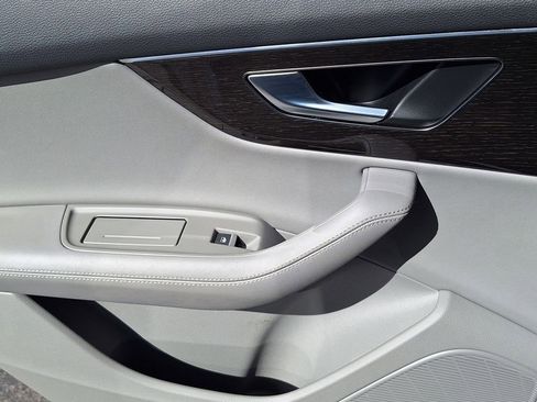 Used 2024 Audi Q7 3.0T Premium Plus AWD/4WD image 14