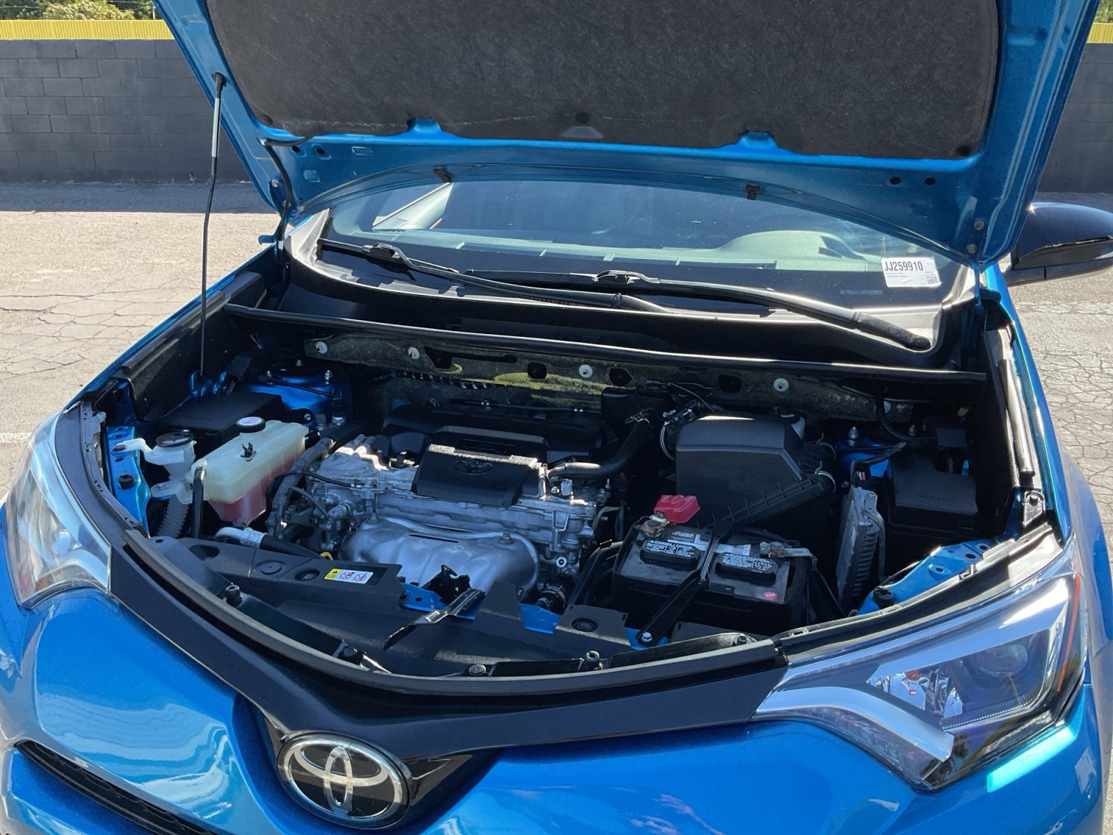 Used 2018 Toyota RAV4 SE w/ Power Extra Value Package AWD/4WD image 23
