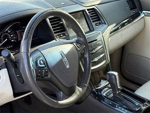 Used 2013 Lincoln MKS image 11